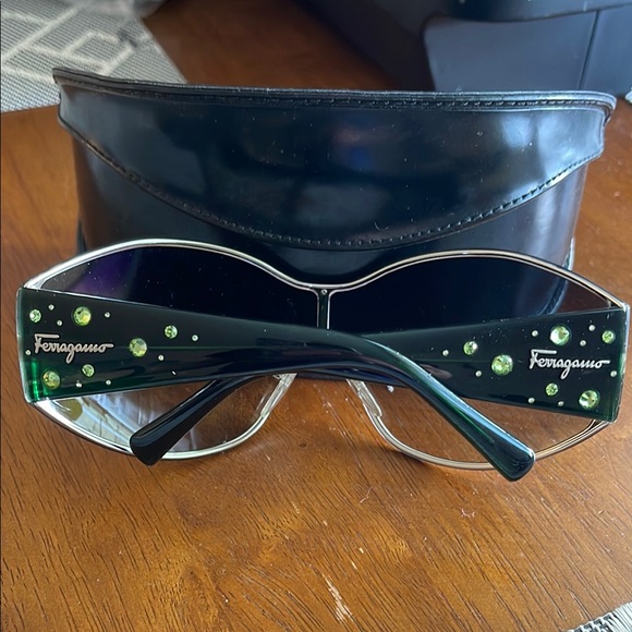 Salvatore Ferragamo Black Women's Sunglasses Glasses - Picture 3 of 5